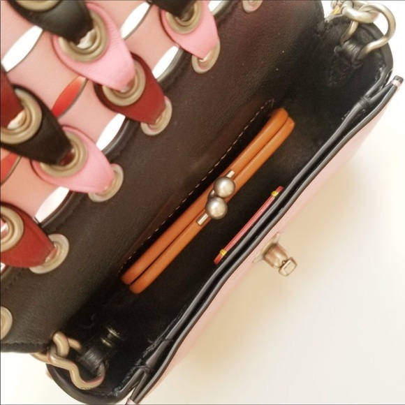 🔴SOLD🔴 COACH Dinky Crossbody F86832 - Picture 5 of 8